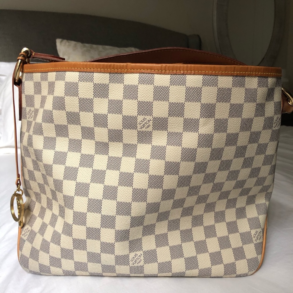 Authentic louis Vuitton bag